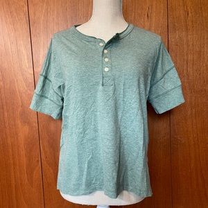 American Eagle Green Henley Tee Size Small